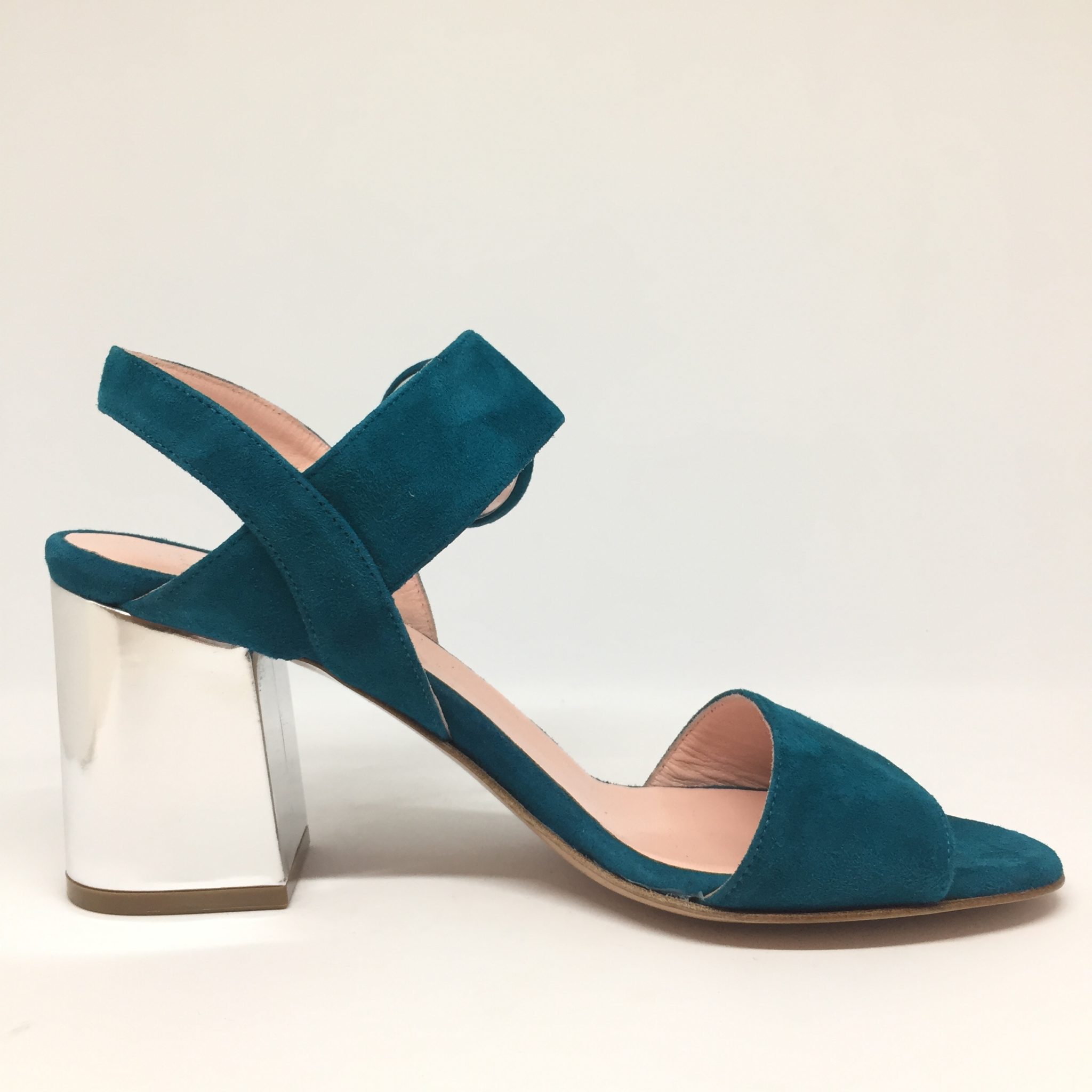 anna f. sandalo petrolio