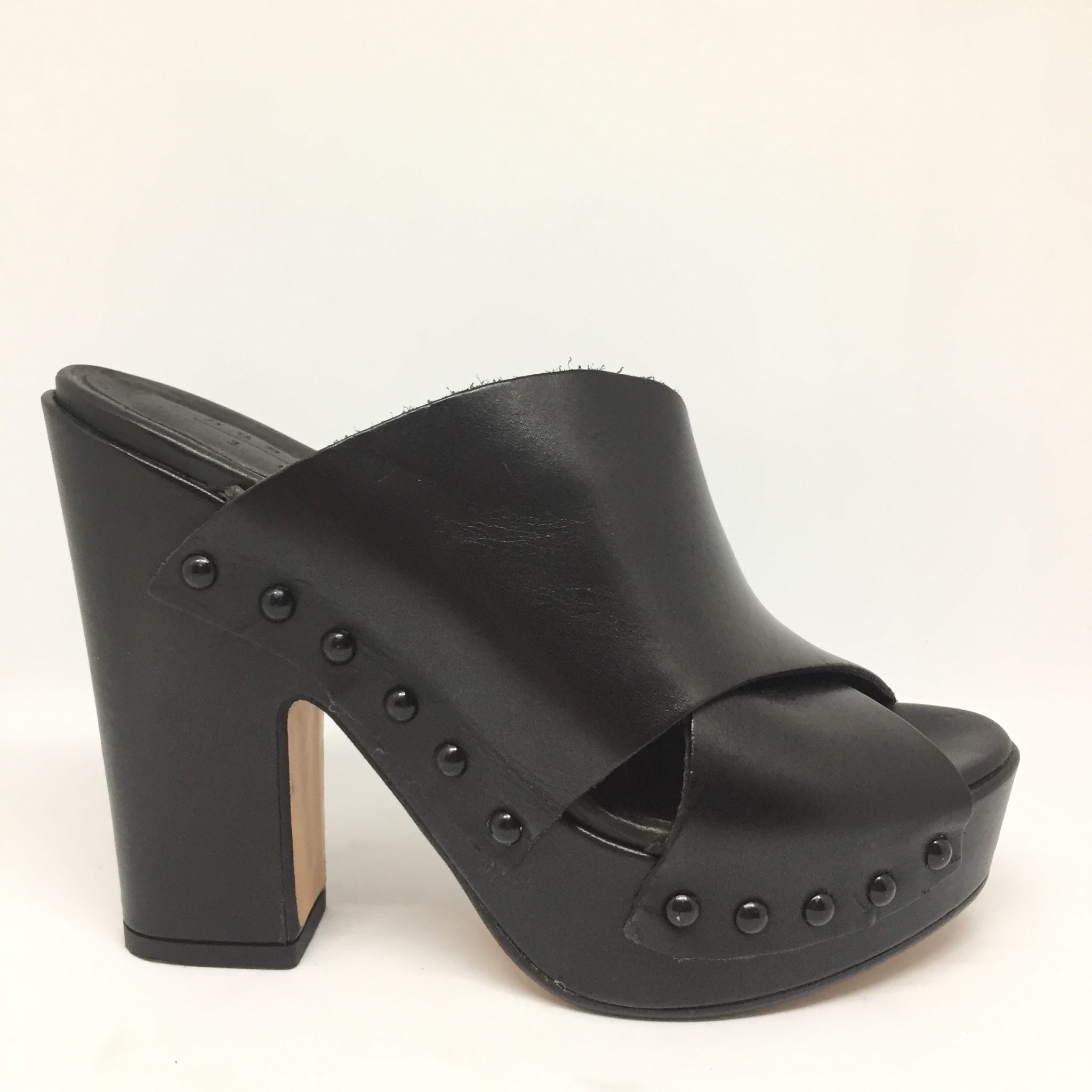 hundred100 zoccolo (4)