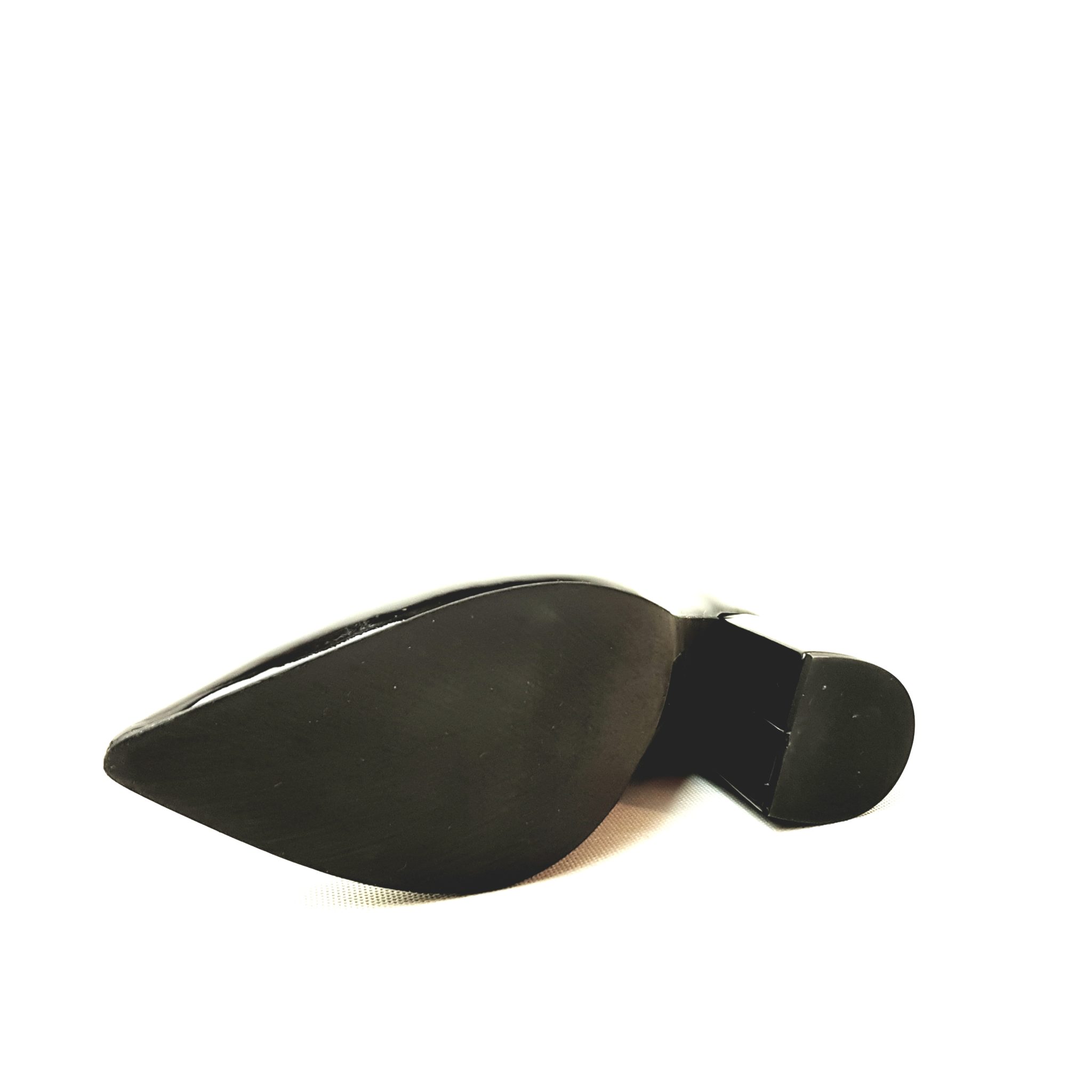 jeffrey campbell 9695t20 decollete patent (1)